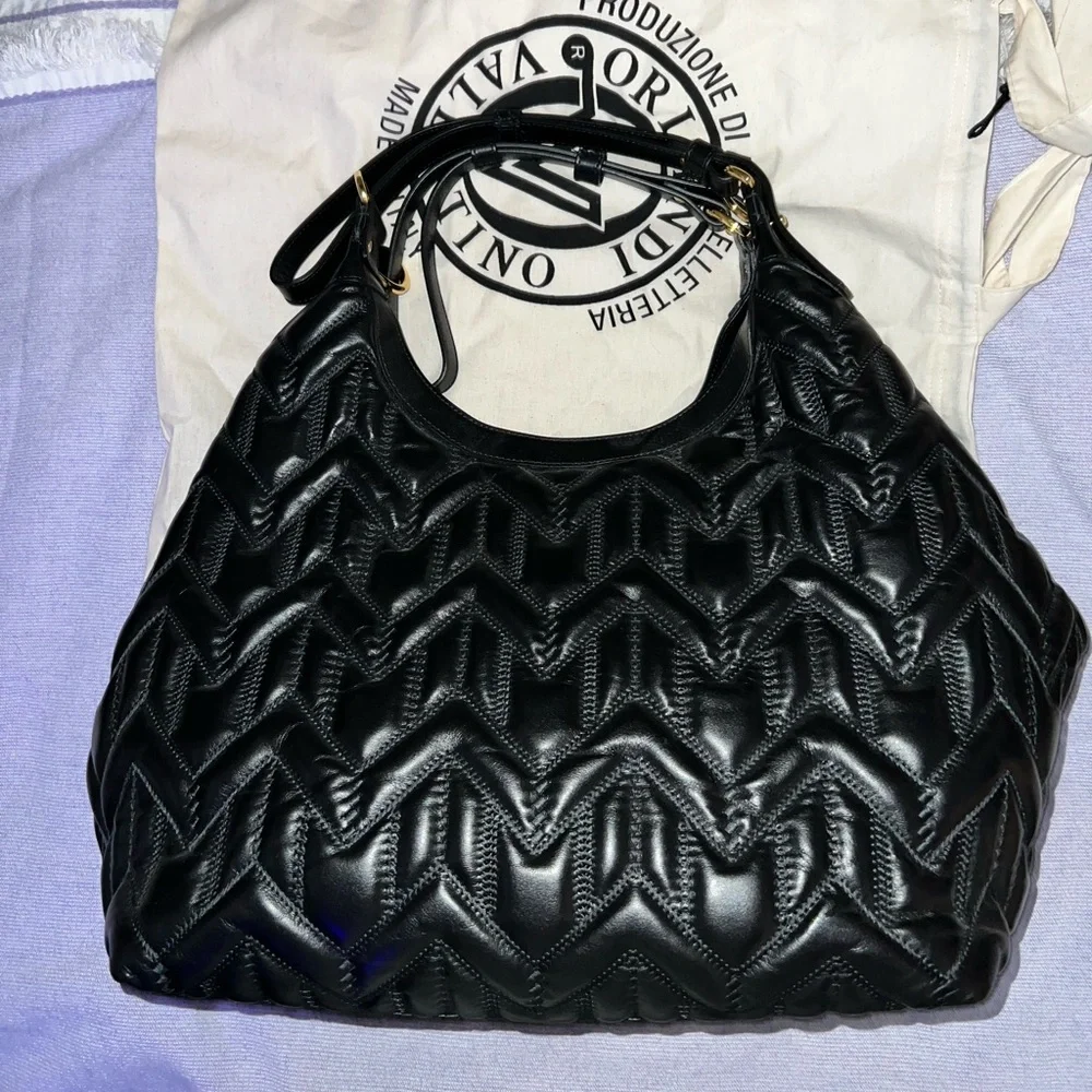 Orlandi Valentino Oversized Black Leather Tote - Picture 2 of 11